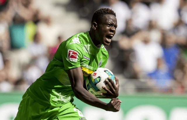 门兴格拉德巴赫训练开放日,赛前再遭质疑引欢呼,欧冠在即,心理建设被强调(门兴格拉德巴赫阵容) 门兴格拉德巴赫训练开放日,赛前再遭质疑引欢呼,欧冠在即,心理建设被强调(门兴格拉德巴赫阵容)